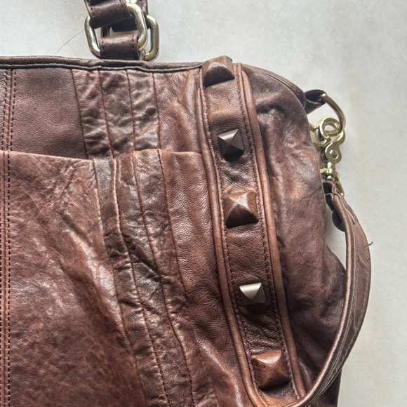 Junior Drake Leather Shoulder Bag - Picture 8 of 12